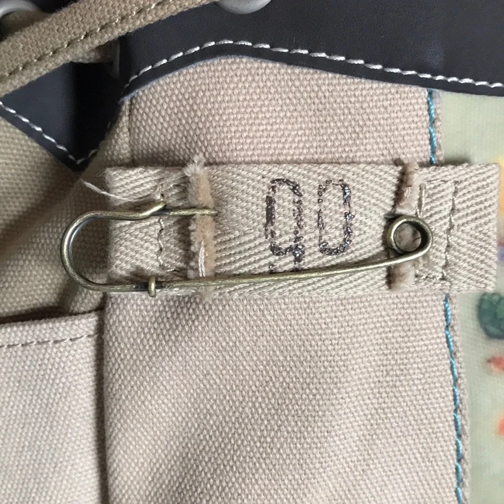 Sherpani Tan and Black Shoulder Bag - Picture 12 of 16